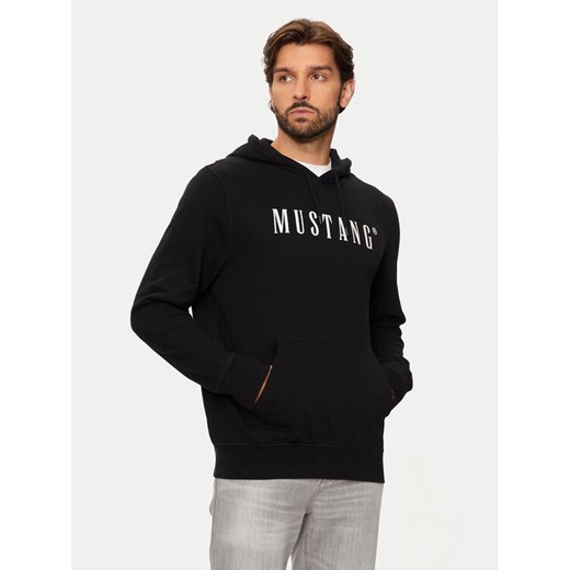 Mustang Bluza Bronson 1014687 Czarny Regular Fit ze sklepu MODIVO w kategorii Bluzy męskie - zdjęcie 182756684
