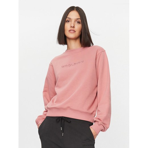 Woolrich Bluza Logo CFWWSW0115FRUT3164 Różowy Relaxed Fit ze sklepu MODIVO w kategorii Bluzy damskie - zdjęcie 182757282