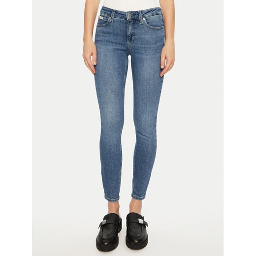 Calvin Klein Jeans Jeansy J20J224488 Niebieski Skinny Fit ze sklepu MODIVO w kategorii Jeansy damskie - zdjęcie 182758560