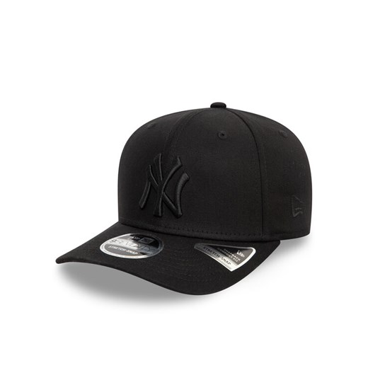 New Era Czapka z daszkiem New York Yankees Monochrome 9Seventy 60595455 Czarny ze sklepu MODIVO w kategorii Czapki z daszkiem męskie - zdjęcie 182759311