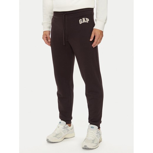 Gap Spodnie dresowe 804257-08 Brązowy Regular Fit ze sklepu MODIVO w kategorii Spodnie męskie - zdjęcie 182759510