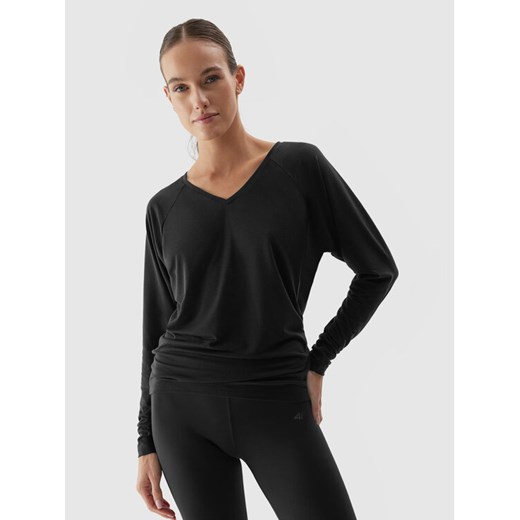 4F Bluzka 4FAW23TFLOF153 Szary Slim Fit ze sklepu MODIVO w kategorii Bluzki damskie - zdjęcie 182759833