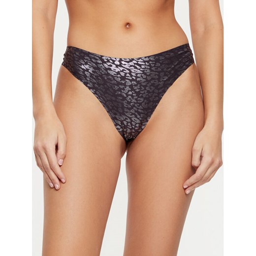 Chantelle Stringi Soft Stretch C11DG9 Granatowy ze sklepu MODIVO w kategorii Majtki damskie - zdjęcie 182759962