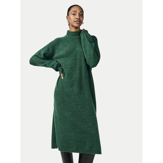 YAS Sukienka dzianinowa 26030704 Zielony Loose Fit ze sklepu MODIVO w kategorii Sukienki - zdjęcie 182760263