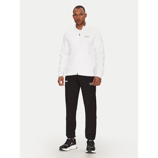 EA7 Emporio Armani Dres 7M000130 AF12501 M0003 Biały Regular Fit ze sklepu MODIVO w kategorii Dresy męskie - zdjęcie 182760494