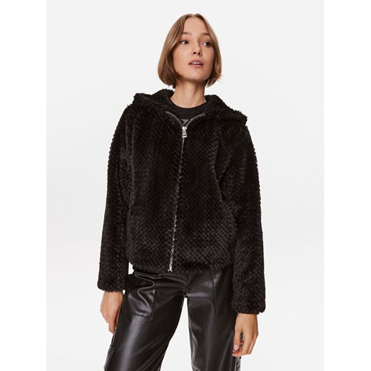 Guess Futro W3BL50 WFSD0 Czarny Regular Fit ze sklepu MODIVO w kategorii Futra damskie - zdjęcie 182760763
