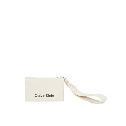 Calvin Klein Mały Portfel Damski Gracie K60K611689 Beżowy ze sklepu MODIVO w kategorii Portfele damskie - zdjęcie 182761501