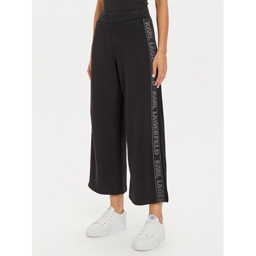 KARL LAGERFELD Spodnie dzianinowe 246W1010 Czarny Relaxed Fit ze sklepu MODIVO w kategorii Spodnie damskie - zdjęcie 182761533