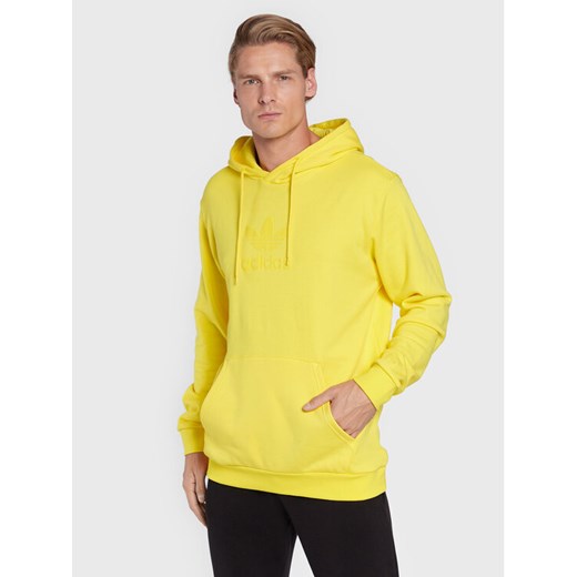 adidas Bluza Trefoil Series Street HK2791 Żółty Regular Fit ze sklepu MODIVO w kategorii Bluzy męskie - zdjęcie 182762174