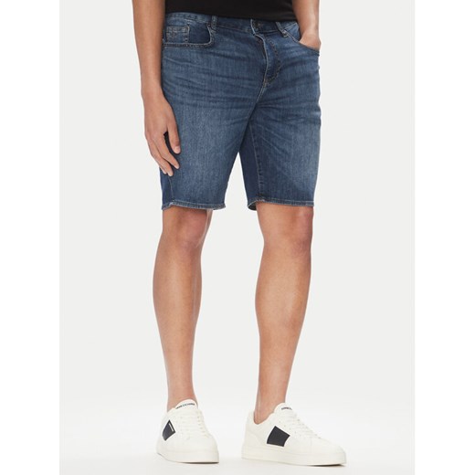 Armani Exchange Szorty jeansowe XM000073 AF13089 MB002 Granatowy Slim Fit ze sklepu MODIVO w kategorii Spodenki męskie - zdjęcie 182763204