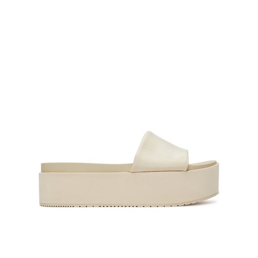 Calvin Klein Jeans Klapki Flatform Sandal Slide In Nylon YW0YW01791 Écru ze sklepu MODIVO w kategorii Klapki damskie - zdjęcie 182763390