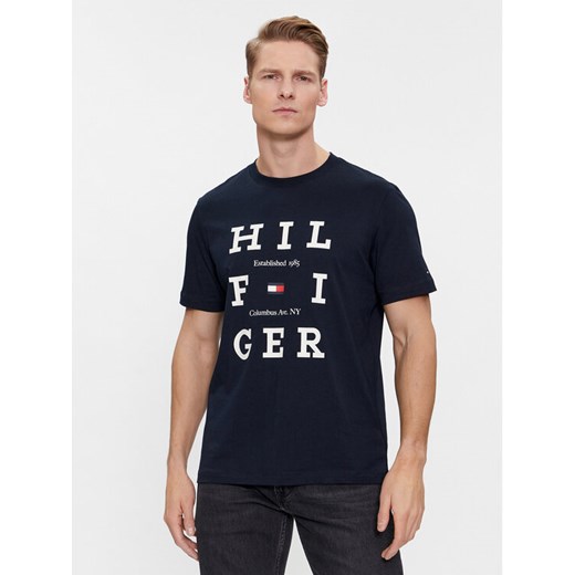 Tommy Hilfiger T-Shirt Box Flag Logo Tee MW0MW33690 Granatowy Regular Fit ze sklepu MODIVO w kategorii T-shirty męskie - zdjęcie 182763474