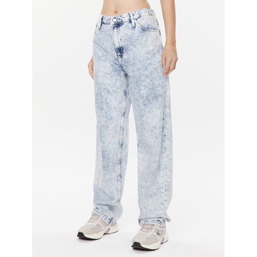 Calvin Klein Jeans Jeansy 90's J20J222211 Niebieski Straight Fit ze sklepu MODIVO w kategorii Jeansy damskie - zdjęcie 182764830