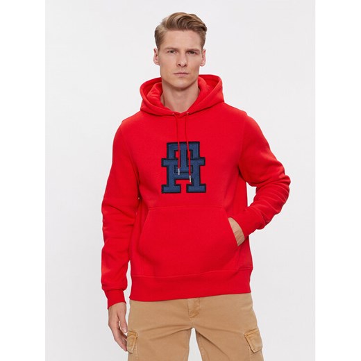 Tommy Hilfiger Bluza Monogram Applique MW0MW32702 Czerwony Regular Fit ze sklepu MODIVO w kategorii Bluzy męskie - zdjęcie 182765173