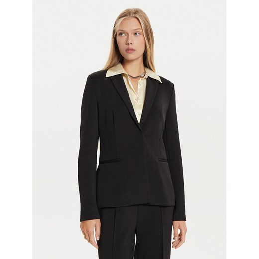 Calvin Klein Marynarka K20K207646 Czarny Regular Fit ze sklepu MODIVO w kategorii Marynarki damskie - zdjęcie 182766022