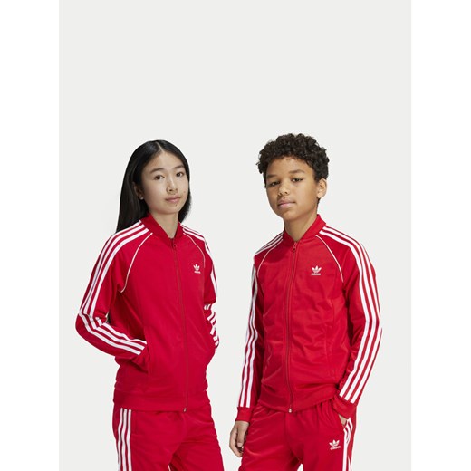 adidas Bluza adicolor IX7629 Czerwony Regular Fit ze sklepu MODIVO w kategorii Bluzy chłopięce - zdjęcie 182766303