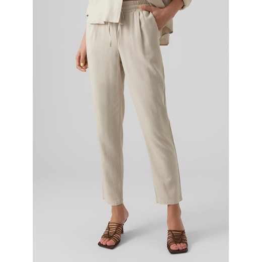 Vero Moda Spodnie materiałowe Jesmilo 10279691 Szary Regular Fit ze sklepu MODIVO w kategorii Spodnie damskie - zdjęcie 182766364
