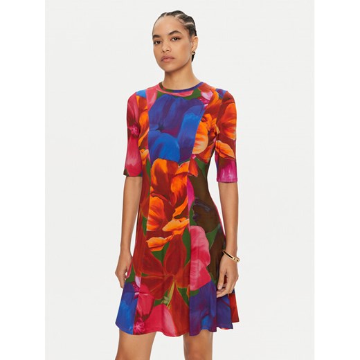 Ted Baker Sukienka codzienna Vverity 277670 Kolorowy Slim Fit ze sklepu MODIVO w kategorii Sukienki - zdjęcie 182766384