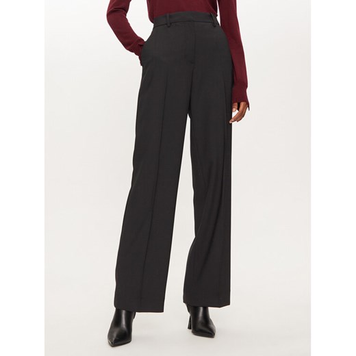 Calvin Klein Spodnie materiałowe K20K207590 Czarny Regular Fit ze sklepu MODIVO w kategorii Spodnie damskie - zdjęcie 182766511