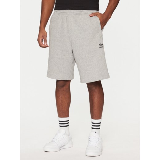 adidas Originals Szorty sportowe Essentials Trefoil IY8517 Szary Regular Fit ze sklepu MODIVO w kategorii Spodenki męskie - zdjęcie 182767702