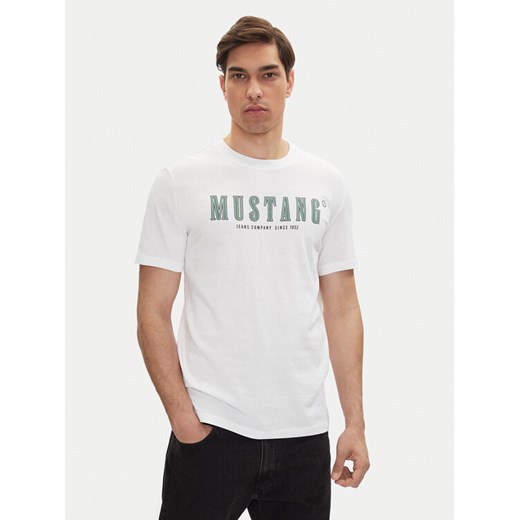 Mustang T-Shirt Austin 1016281 Biały Regular Fit ze sklepu MODIVO w kategorii T-shirty męskie - zdjęcie 183551582