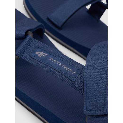 Męskie sandały 4F 4FRSS24FSANM053 - granatowe ze sklepu Sportstylestory.com w kategorii Sandały męskie - zdjęcie 183563891