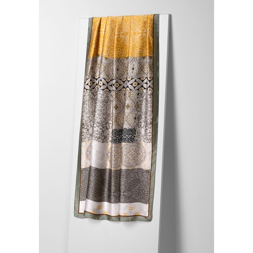 Duży szal w abstrakcyjny wzór Molton ONE SIZE Molton