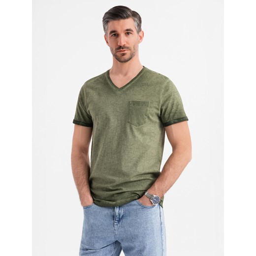 Bawełniany męski t-shirt V-neck z dzianiny z efektem sprania - oliwkowy V9 OM-TSWT-0242 ze sklepu ombre w kategorii T-shirty męskie - zdjęcie 183575010
