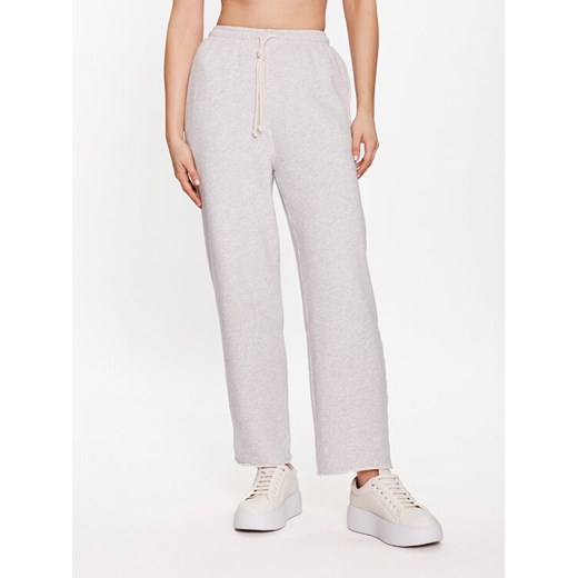 American Vintage Spodnie dresowe Kodytown KOD05AH23 Szary Relaxed Fit ze sklepu MODIVO w kategorii Spodnie damskie - zdjęcie 183578051