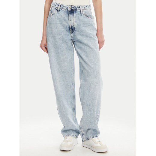 Calvin Klein Jeans Jeansy 90's J20J225504 Niebieski Loose Fit ze sklepu MODIVO w kategorii Jeansy damskie - zdjęcie 183578433