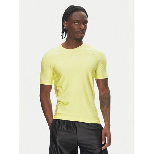 adidas T-Shirt Fashion Cut Line JD1286 Żółty Slim Fit ze sklepu MODIVO w kategorii T-shirty męskie - zdjęcie 183578542