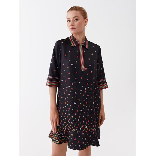 Red Valentino Sukienka codzienna 2R3VAGU5 Czarny Relaxed Fit ze sklepu MODIVO w kategorii Sukienki - zdjęcie 183593394