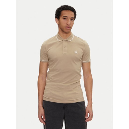 Calvin Klein Jeans Polo J30J315603 Beżowy Slim Fit ze sklepu MODIVO w kategorii T-shirty męskie - zdjęcie 183602260
