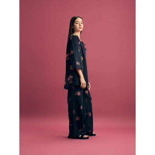 Reserved - Dzianinowe spodnie z haftem - ciemnoszary Reserved 122 (6-7 lat) Reserved