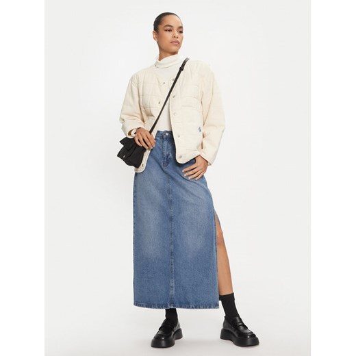 Calvin Klein Jeans Kurtka przejściowa J20J223883 Beżowy Regular Fit ze sklepu MODIVO w kategorii Kurtki damskie - zdjęcie 183612631