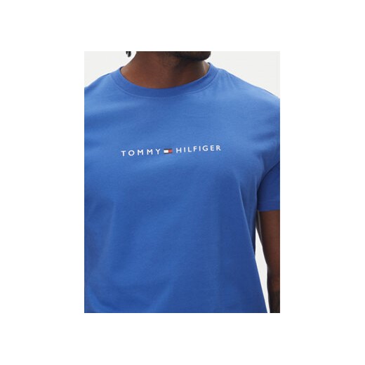 T-shirt męski Tommy Hilfiger z napisami młodzieżowy 