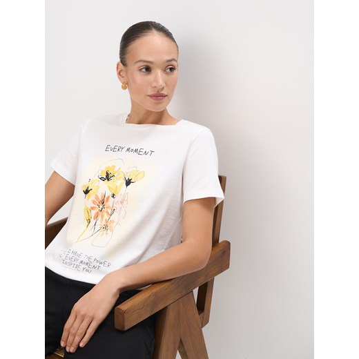 Mohito - T-shirt z nadrukiem i napisem - biały ze sklepu Mohito w kategorii Bluzki damskie - zdjęcie 183645890