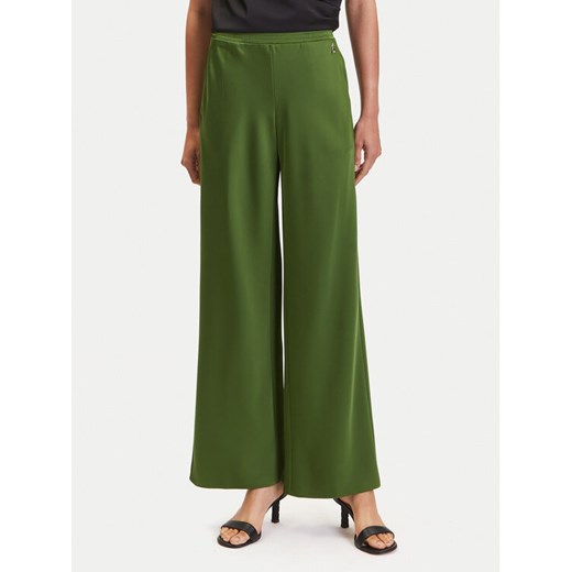 Patrizia Pepe Spodnie materiałowe 8P0657 A459 Zielony Regular Fit ze sklepu MODIVO w kategorii Spodnie damskie - zdjęcie 183652413