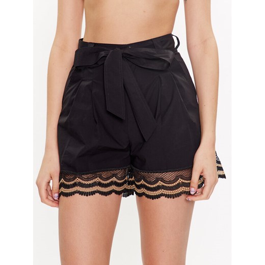 TWINSET Szorty materiałowe 231TT2126 Czarny Regular Fit ze sklepu MODIVO w kategorii Szorty - zdjęcie 183653163