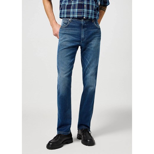 WRANGLER MĘSKIE SPODNIE JEANSOWE WRANGLER GREENSBORO DENIM DUSK 112362444 ze sklepu YouNeedit.pl w kategorii Jeansy męskie - zdjęcie 183676654