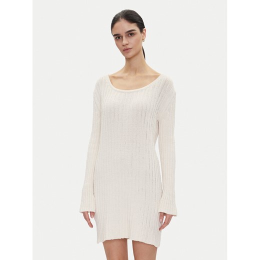 PINKO Sukienka dzianinowa 105301 A2N7 Écru Regular Fit ze sklepu MODIVO w kategorii Sukienki - zdjęcie 183701233