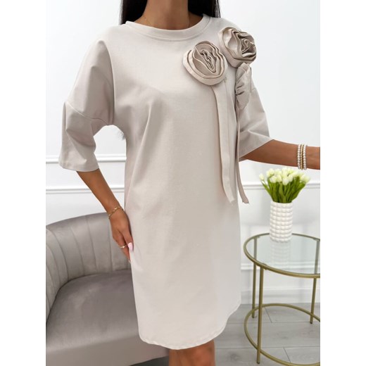 Sukienka Modnakiecka.pl biała z długim rękawem z okrągłym dekoltem mini oversize 