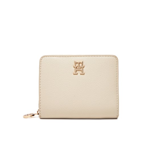 Mały Portfel Damski Tommy Hilfiger Th Distinct Med Za AW0AW17473 Écru ze sklepu eobuwie.pl w kategorii Portfele damskie - zdjęcie 183775322