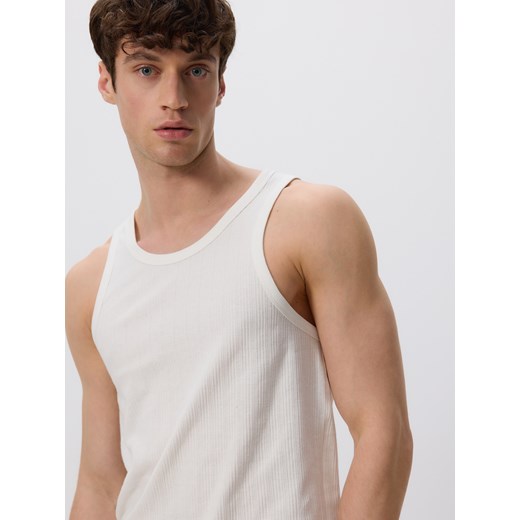 Reserved - Bawełniany tank top - złamana biel ze sklepu Reserved w kategorii T-shirty męskie - zdjęcie 183783842