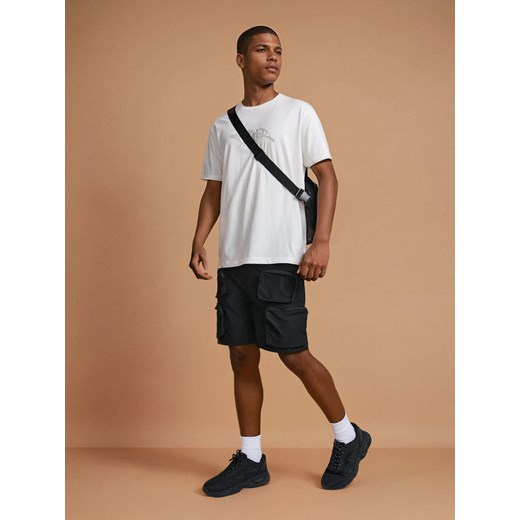 T-shirt męski biały Sinsay w stylu młodzieżowym bawełniany z krótkimi rękawami 