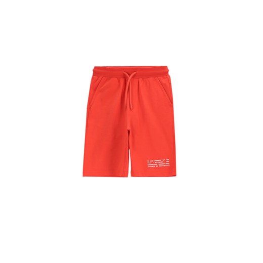 Coccodrillo Szorty sportowe WC5121501VBC Czerwony Regular Fit ze sklepu MODIVO w kategorii Spodenki chłopięce - zdjęcie 183788241