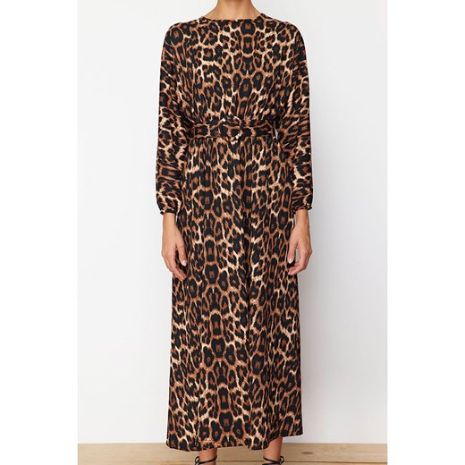 Sukienka Trendyol z okrągłym dekoltem brązowa luźna z długimi rękawami 