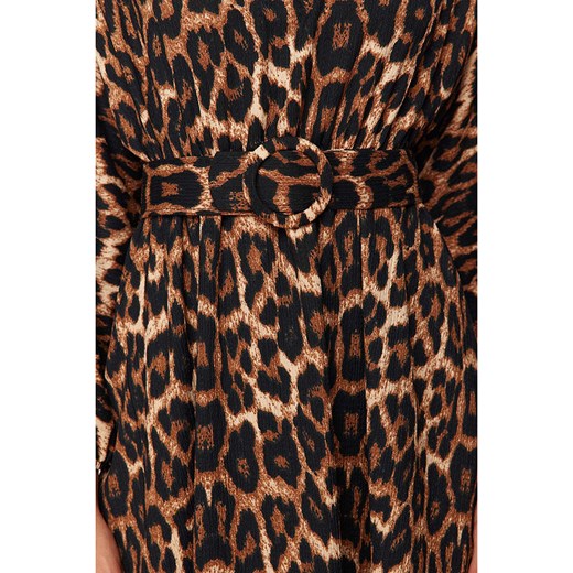 Sukienka Trendyol luźna z okrągłym dekoltem 