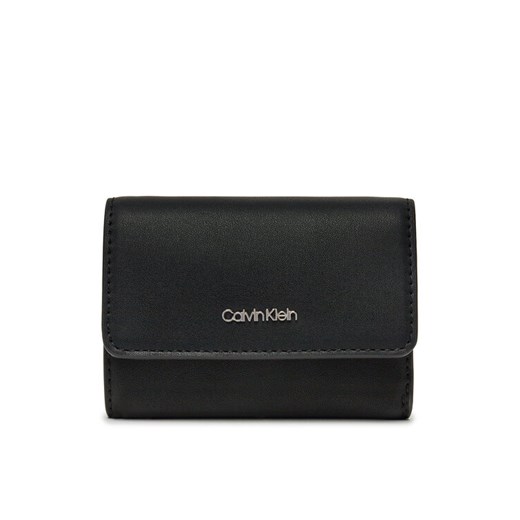 Portfel damski Calvin Klein Ck Must Small Trifold W/Zip LV04F1030G Czarny ze sklepu eobuwie.pl w kategorii Portfele damskie - zdjęcie 183807591