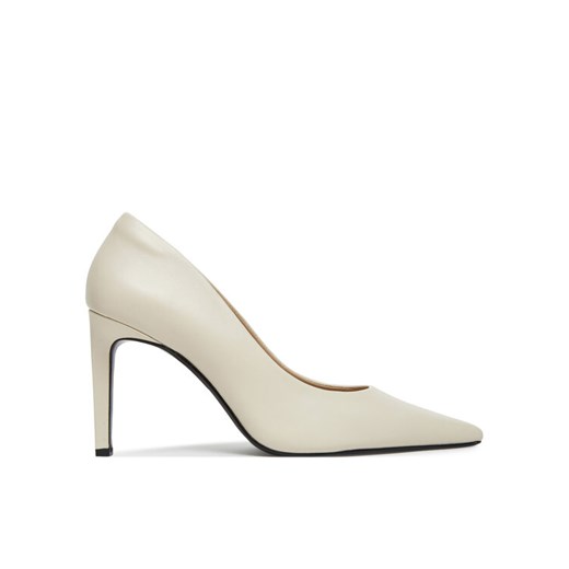 Szpilki Calvin Klein Pump 90 Pointy Hw Bar Lth HW0HW02527 Beżowy ze sklepu eobuwie.pl w kategorii Czółenka - zdjęcie 183807743